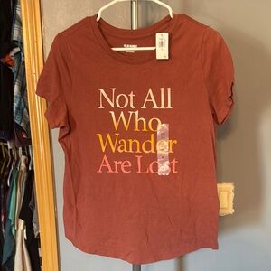 Old Navy Graphic Tee in Rust